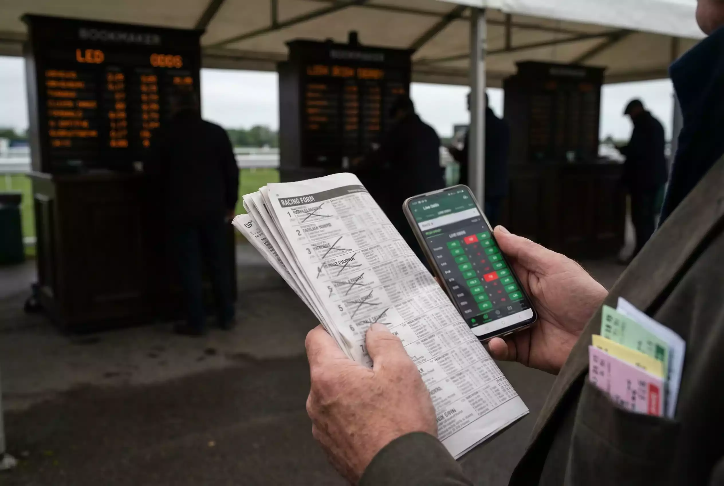 Non runners betting strategy and odds movement